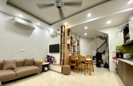 Bán Nhà Nguyễn Ngọc Nại, Thanh Xuân, 30m²x4m, Hơn 4 Tỷ- Ô Tô Đỗ Cửa